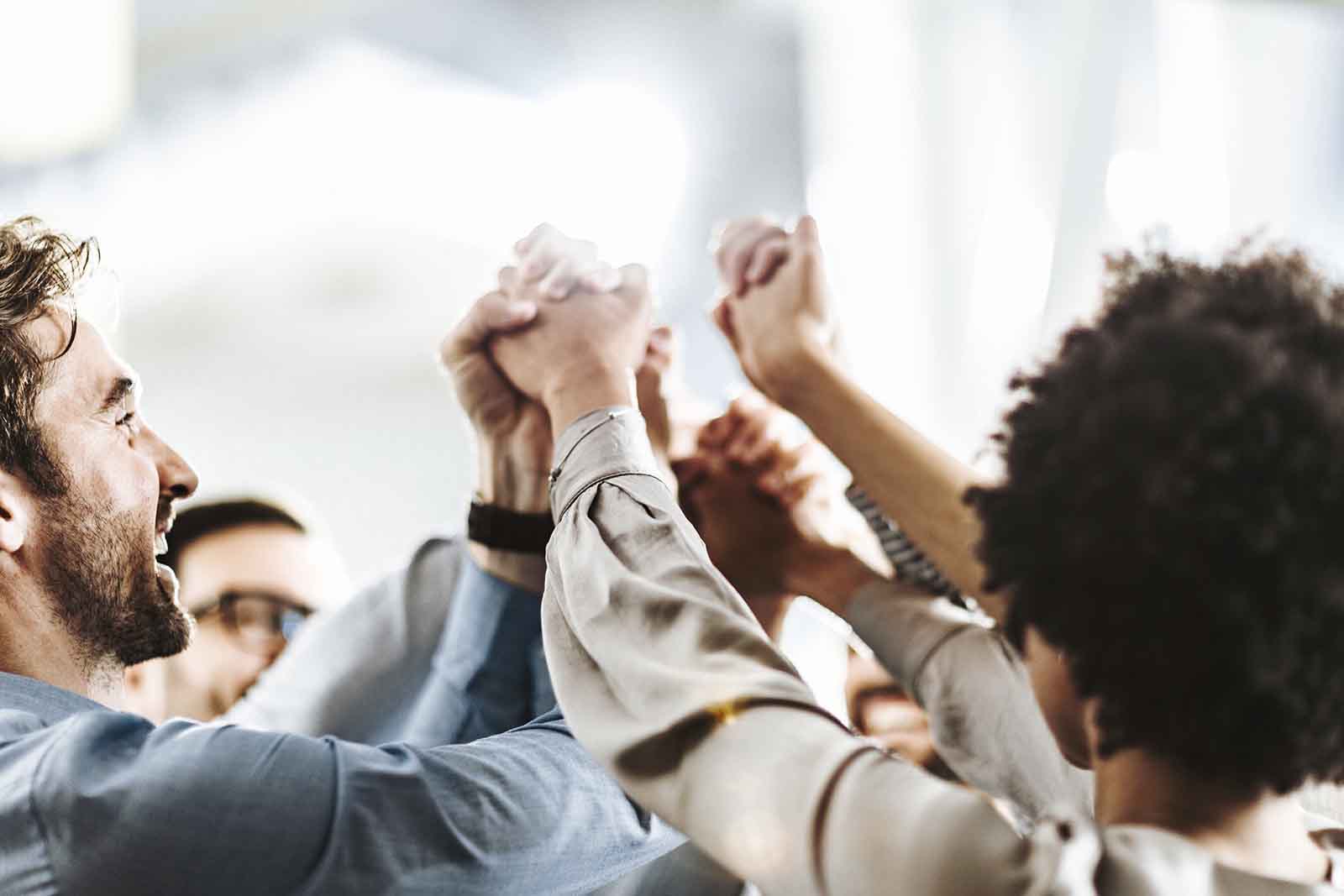 seguro vida empresas finanzas Hernández Martínez