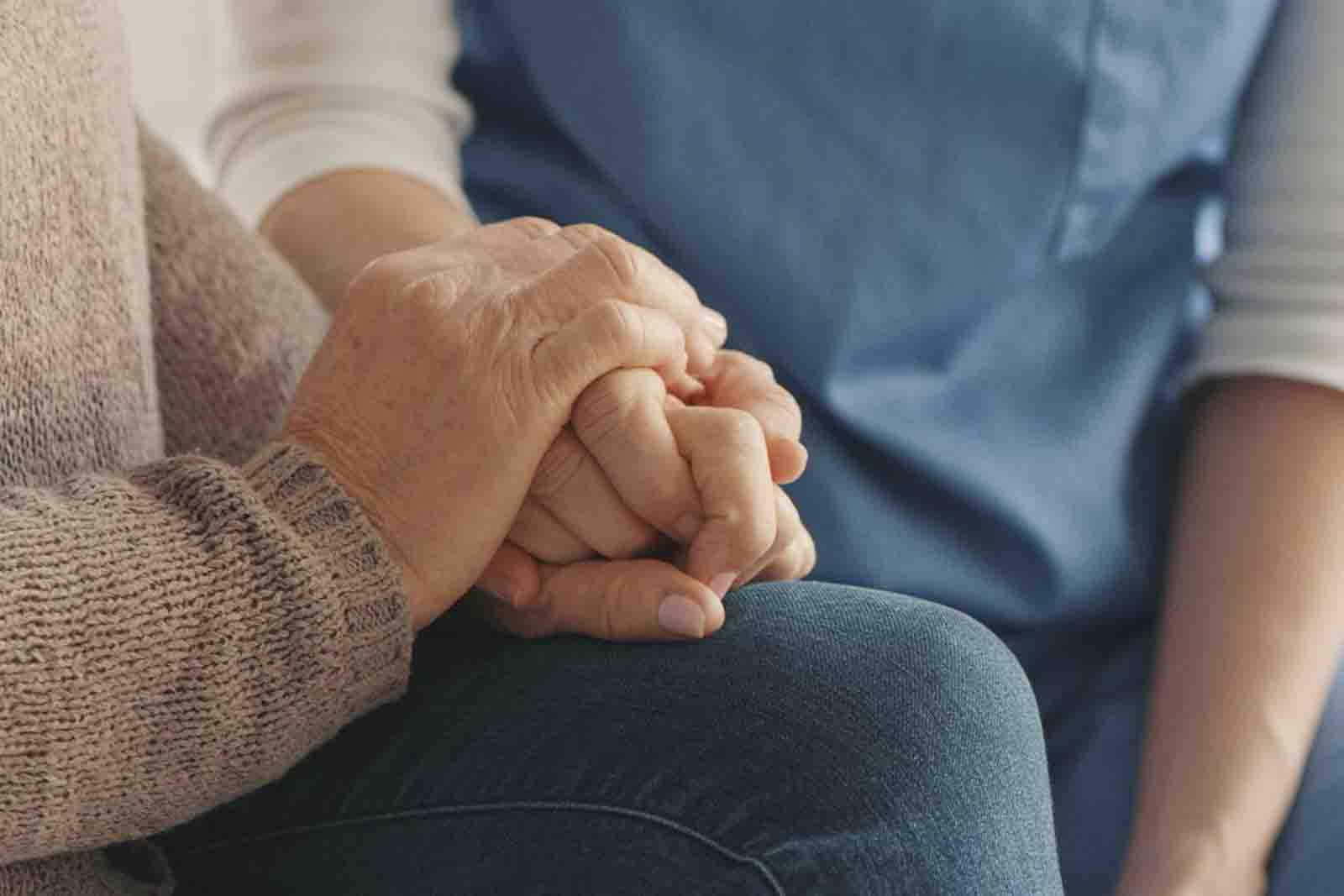 seguro decesos finanzas Hernández Martínez